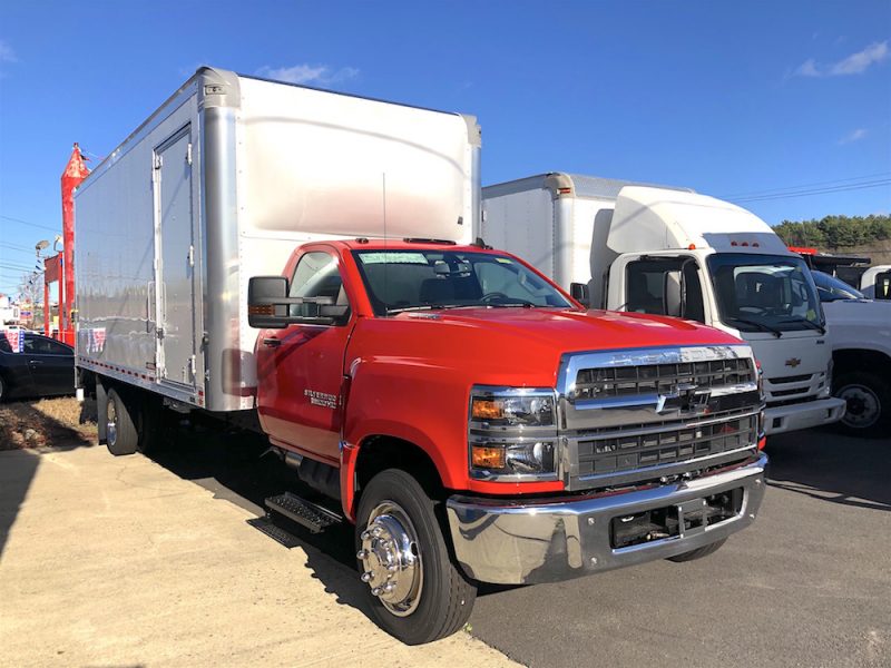 2019 20’ MOVING VAN DURAMAX DIESEL
