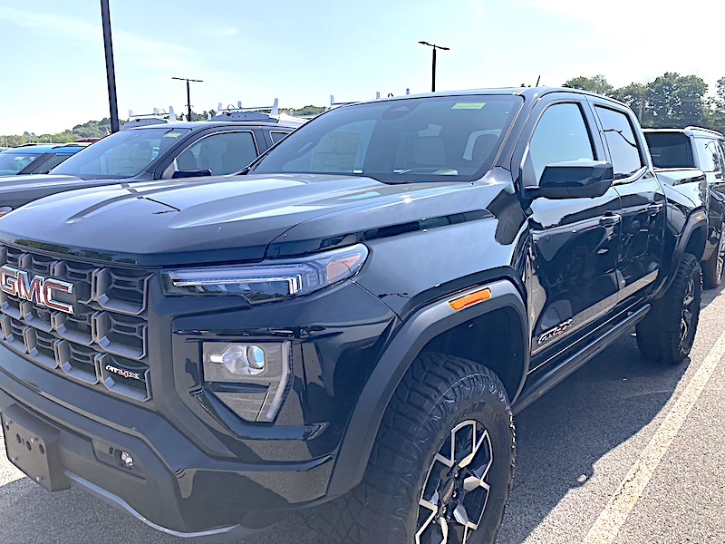 2026 GMC CANYON AT4X