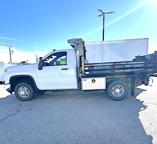 2025 GMC K3500 DUMP TRUCK