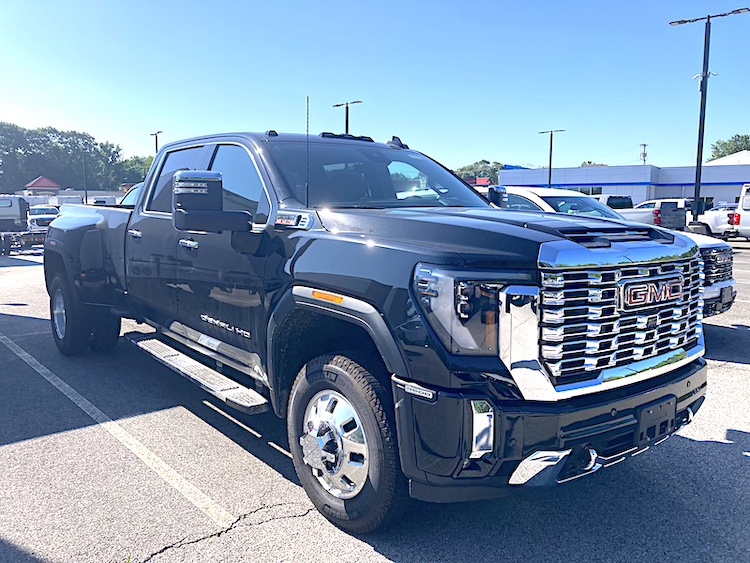 2025 K3500 DENALI DUALLY DURAMAX DIESEL
